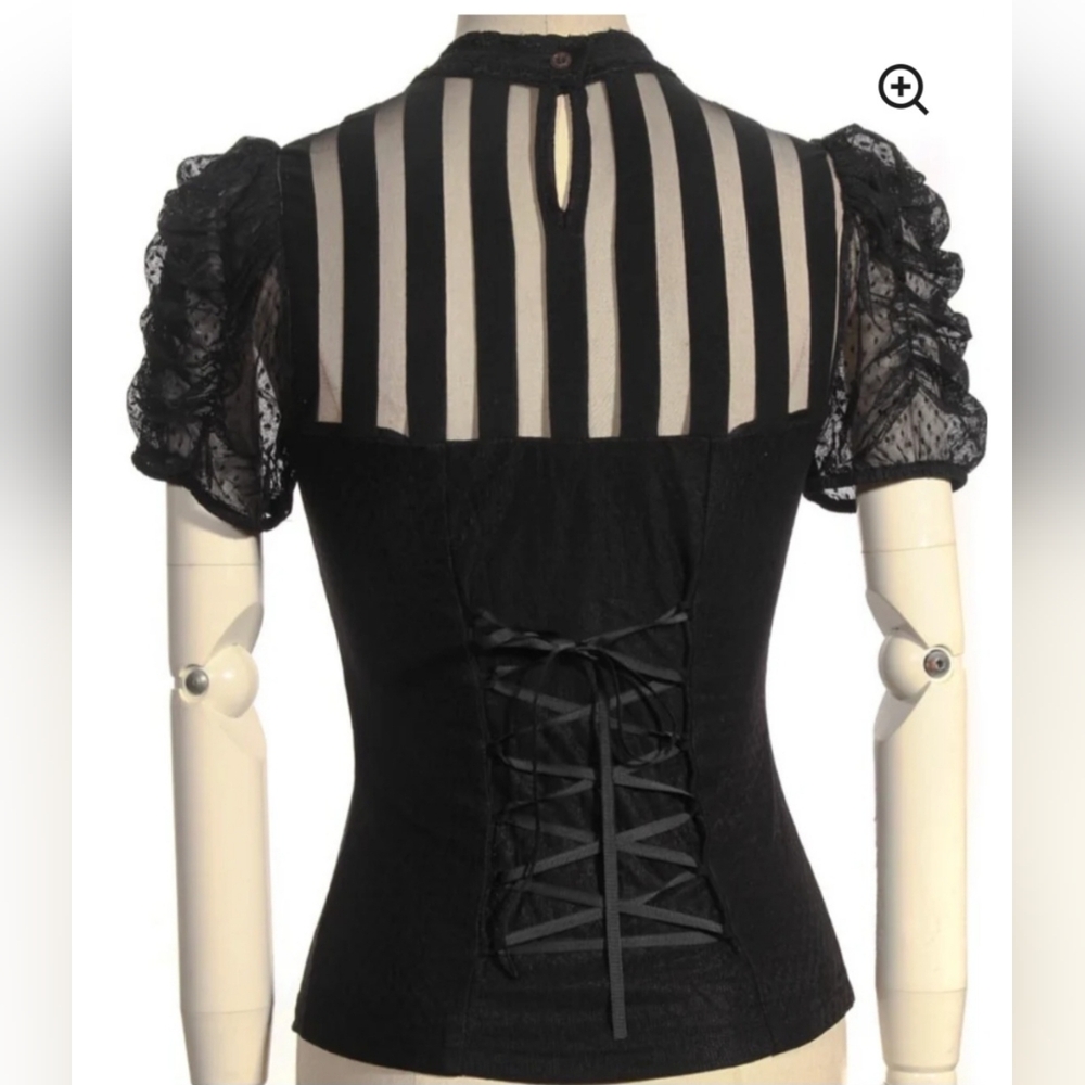 Chic Black Lace Blouse with Brooch - Picture 5 of 6
